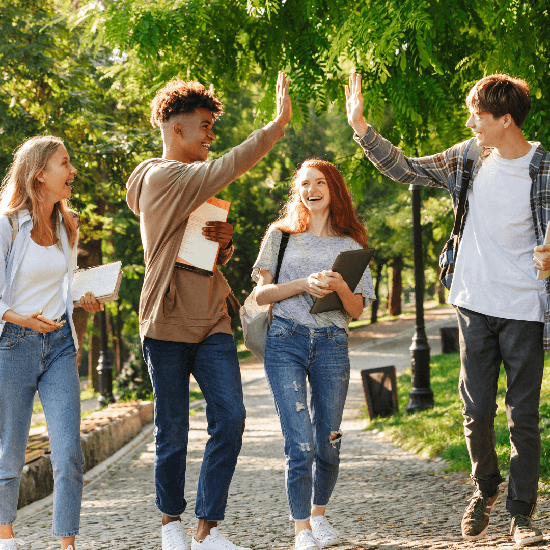 Lợi Thế Của Việc Nộp Đơn Đại Học Sớm 