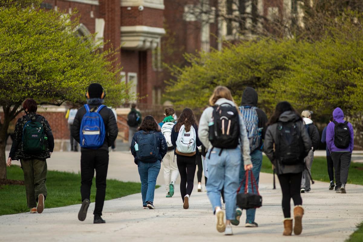 Top Pre-College Summer Programs to Enhance Your Application