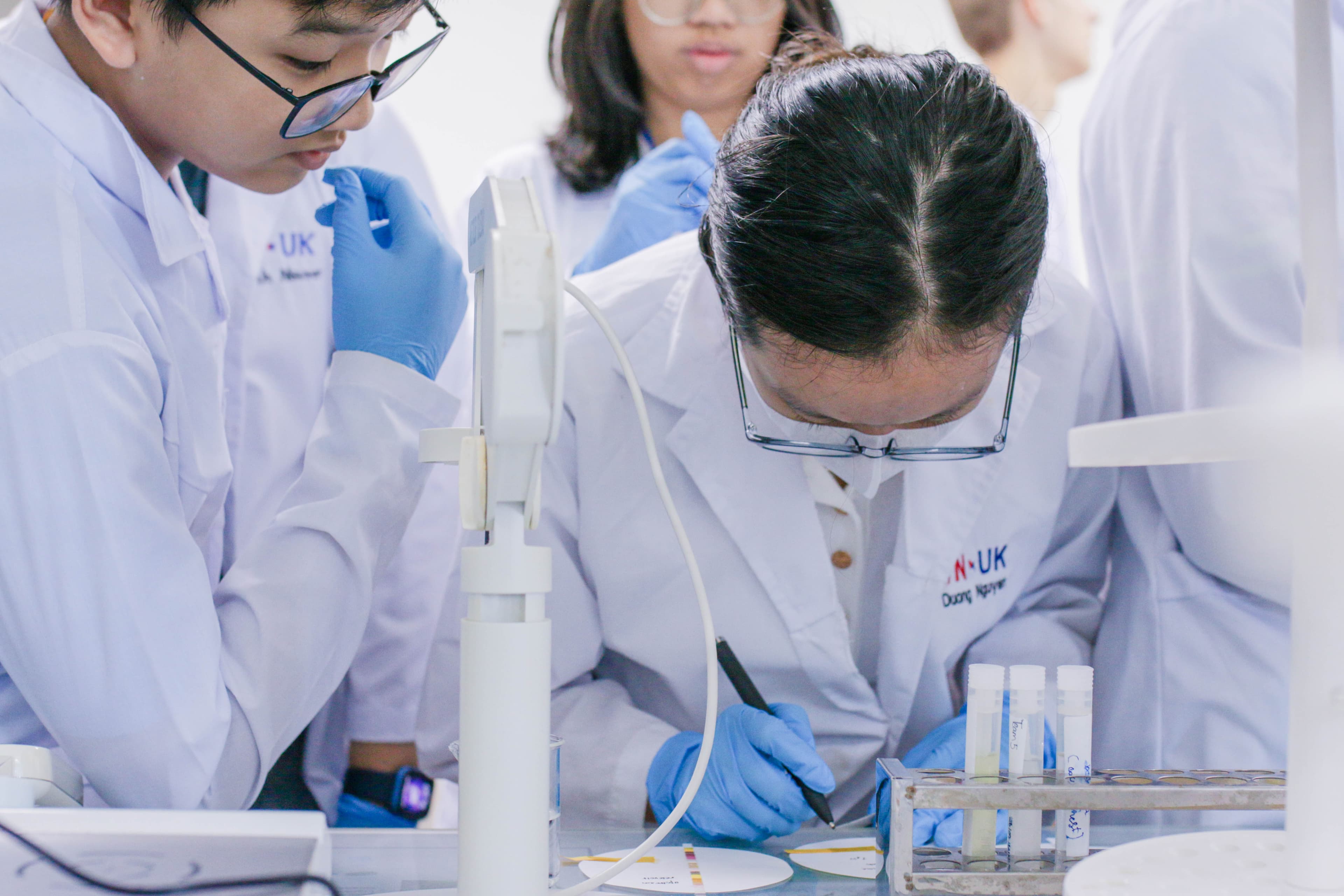 An Expert Guide to Summer Programs for High School Students
