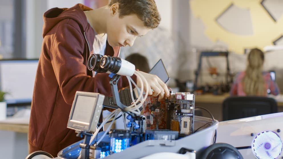 Top 10 Benefits of Extracurricular Activities in High School
